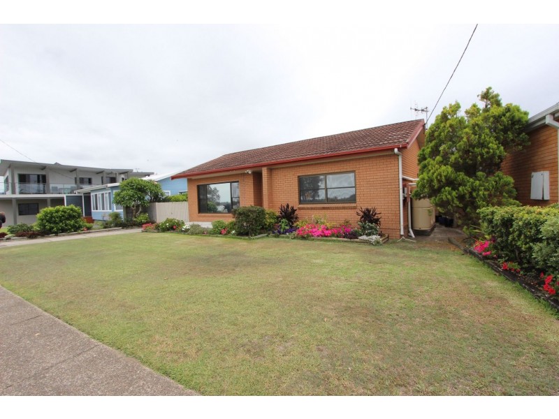 131 Beach Street, Harrington NSW 2427