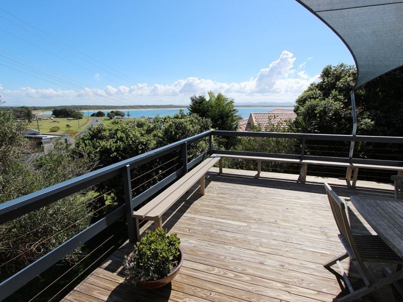 4 Leopold Street, Crowdy Head NSW 2427