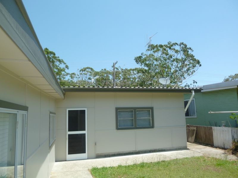 1 Crowdy Street, Harrington NSW 2427