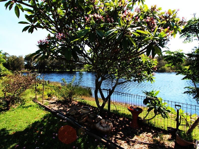 13 Shearwater Crescent, Harrington NSW 2427