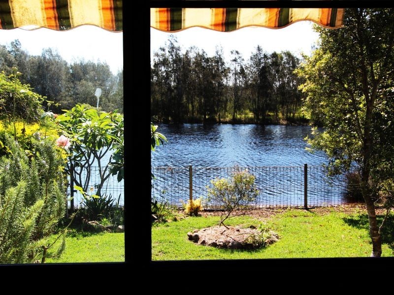 13 Shearwater Crescent, Harrington NSW 2427