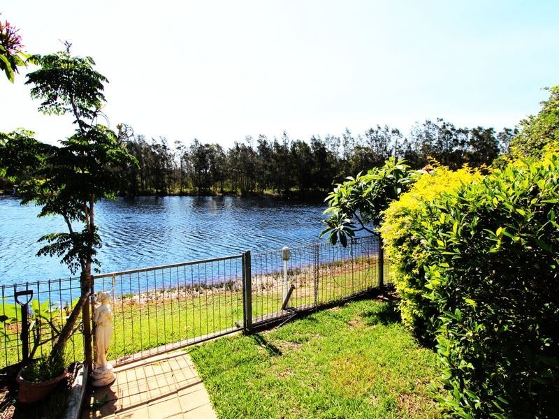 13 Shearwater Crescent, Harrington NSW 2427