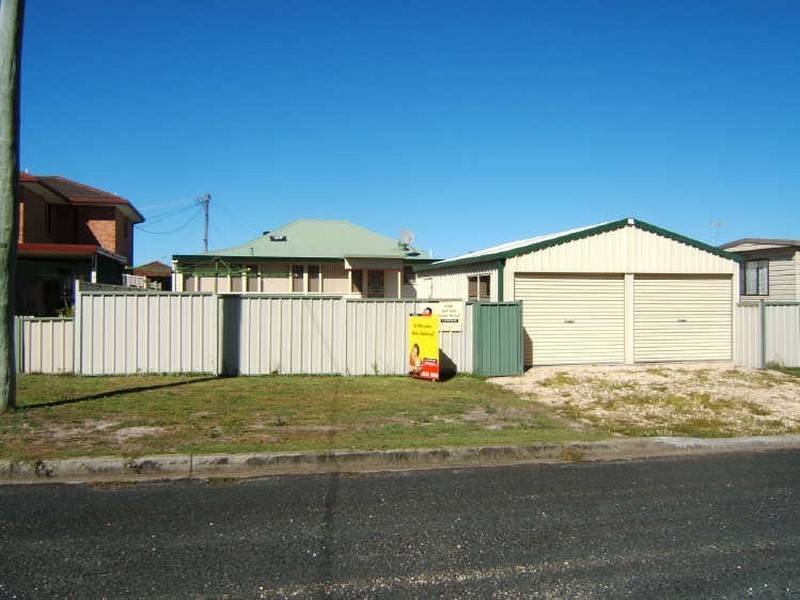 13 Latham Avenue, Harrington NSW 2427