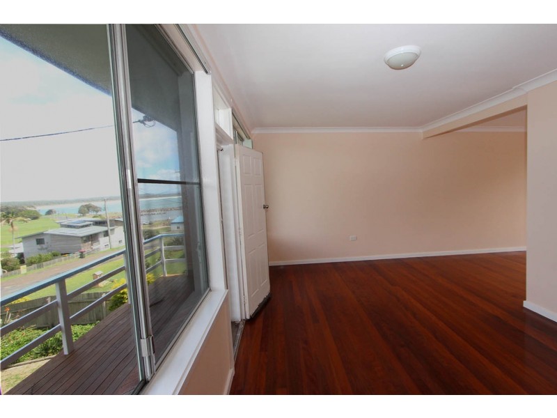 8 Leopold Street, Crowdy Head NSW 2427