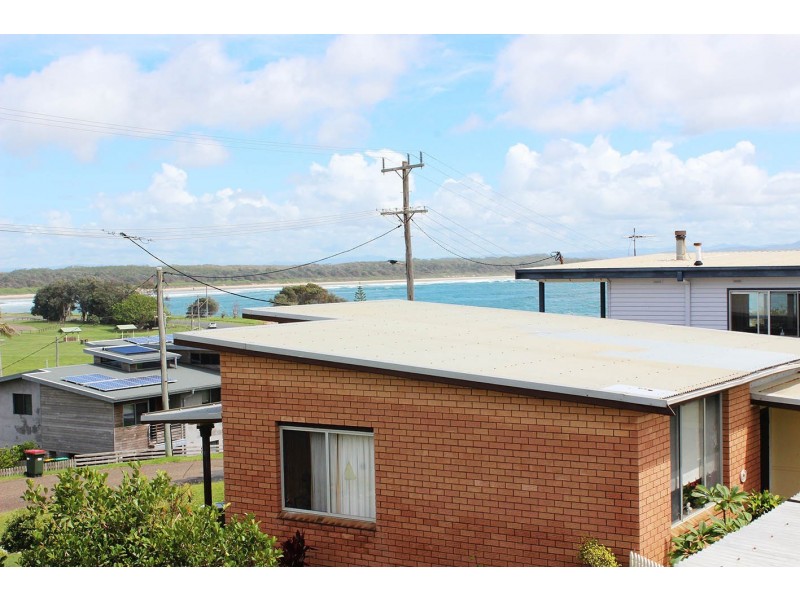 8 Leopold Street, Crowdy Head NSW 2427