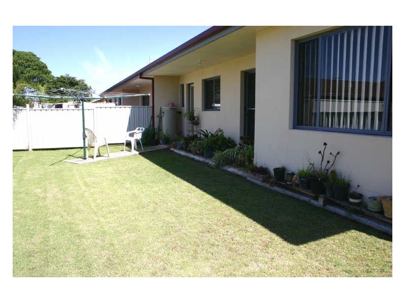 2/9 Bungulla Close, Harrington NSW 2427