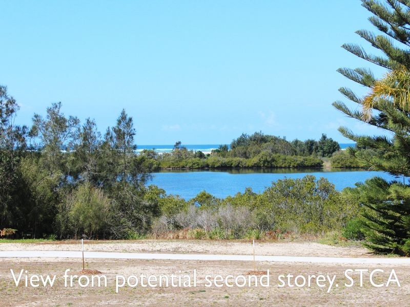 203 Beach Street, Harrington NSW 2427