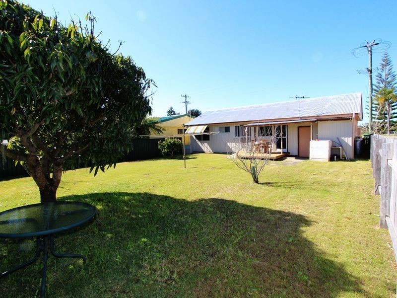 203 Beach Street, Harrington NSW 2427