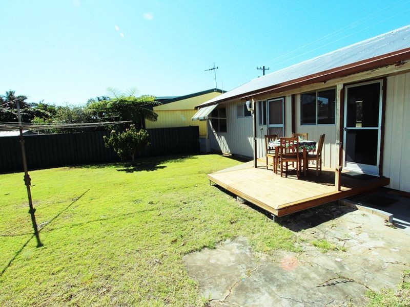 203 Beach Street, Harrington NSW 2427