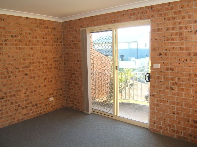 2/6-8 Muir Street, Harrington NSW 2427