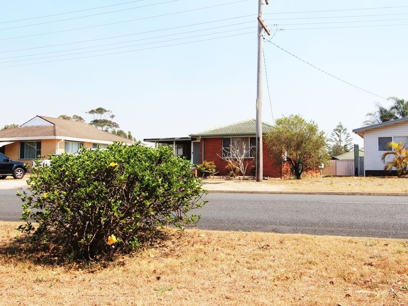 249 Beach Street, Harrington NSW 2427