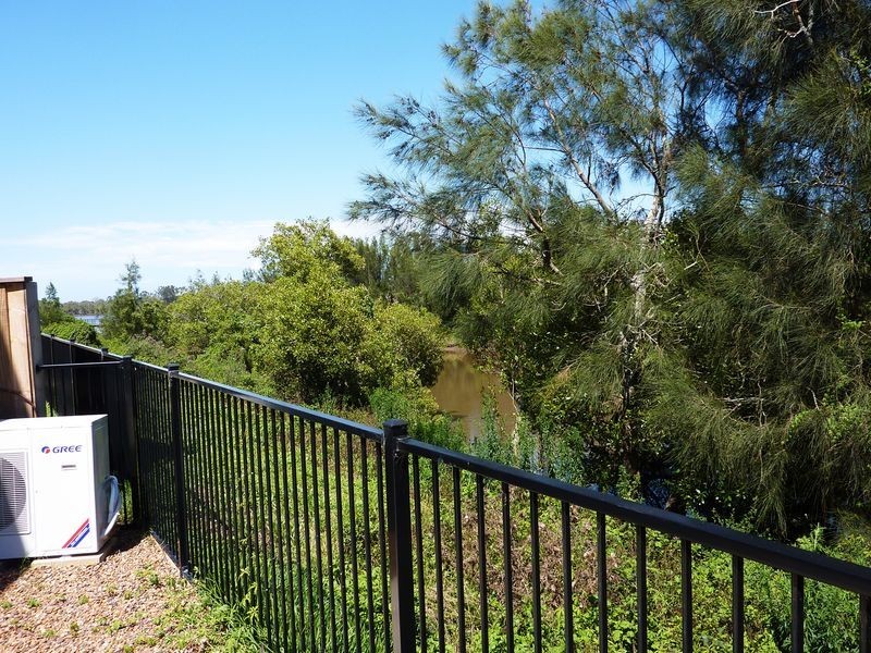 2/59 Baruah Parade, Harrington NSW 2427