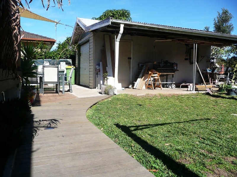 42 Glacken Street, Harrington NSW 2427