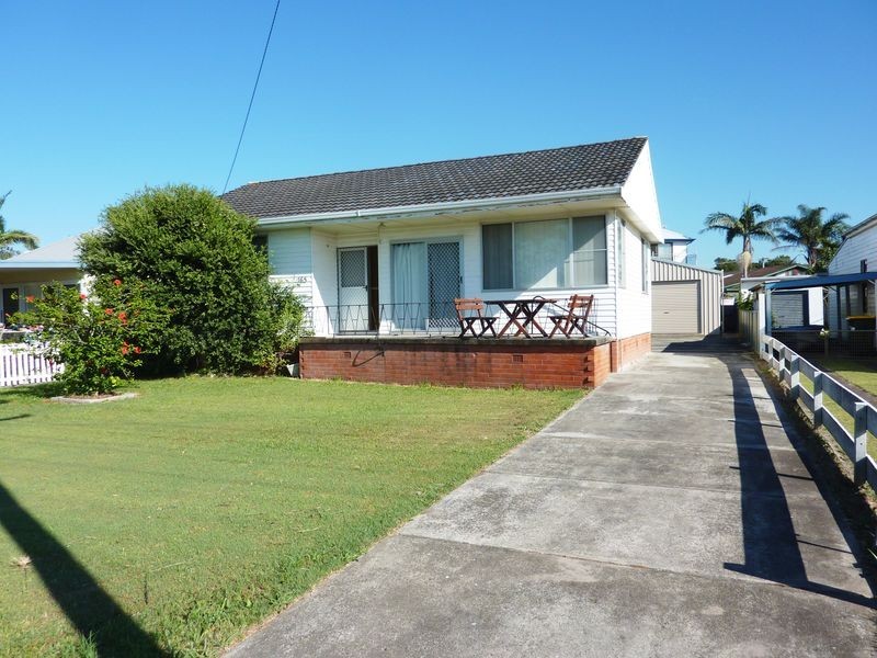 165 Beach Street, Harrington NSW 2427