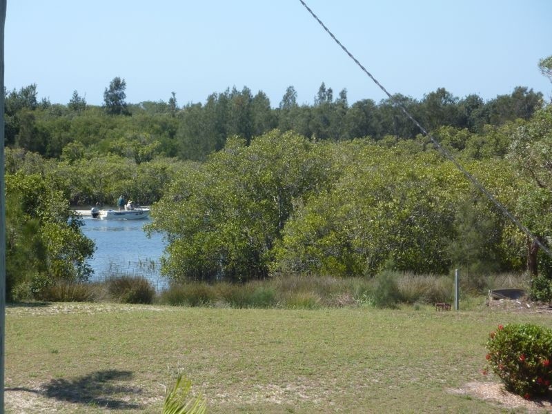 215 Beach Street, Harrington NSW 2427