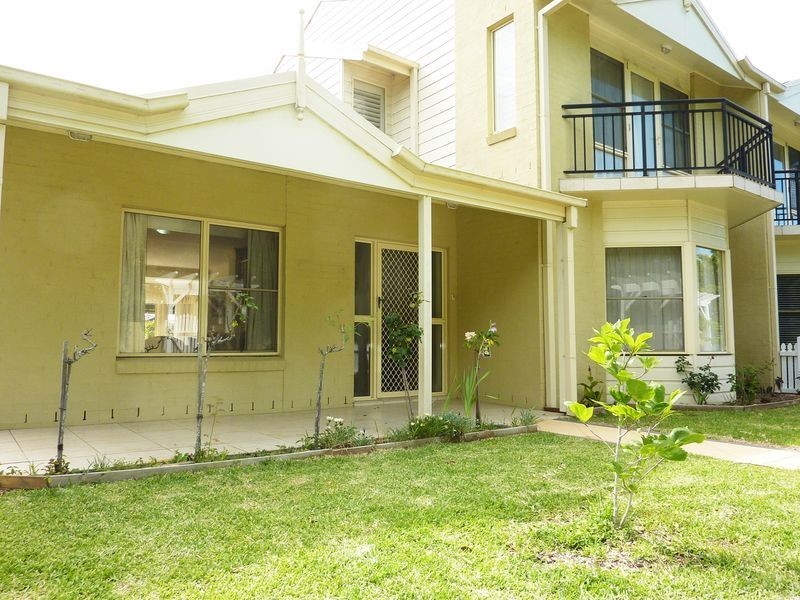 8 Sampson Avenue, Harrington NSW 2427