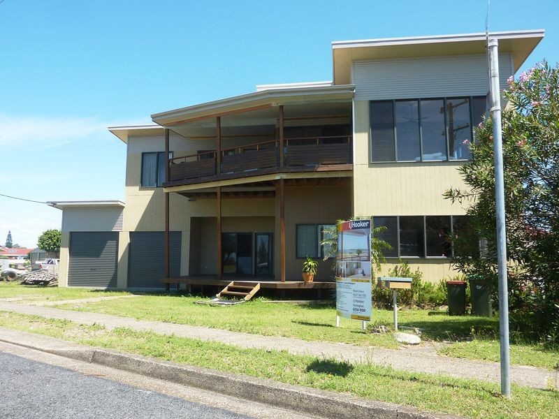91 Beach Street, Harrington NSW 2427