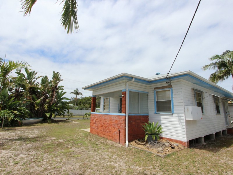 15 Murray Street, Harrington NSW 2427