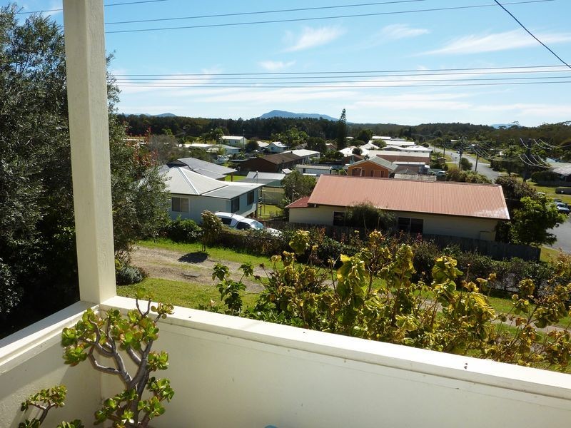 8 Granter Street, Harrington NSW 2427