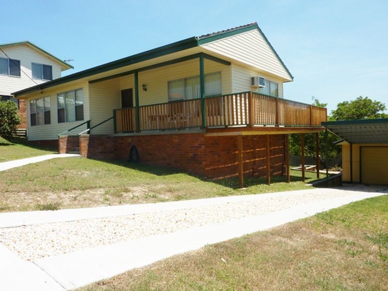 8 Crown Street, Harrington NSW 2427