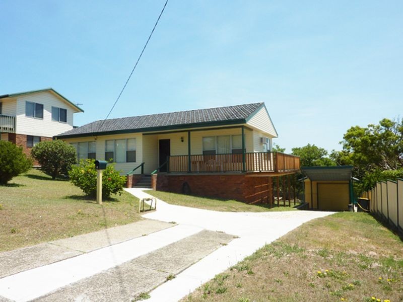 8 Crown Street, Harrington NSW 2427