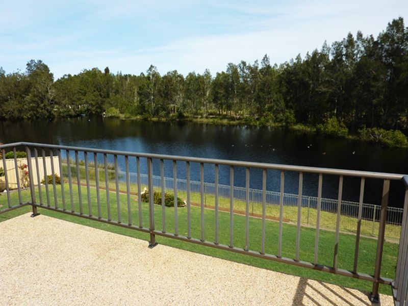 17 Shearwater Crescent, Harrington NSW 2427