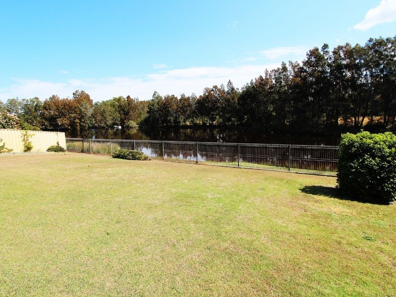17 Shearwater Crescent, Harrington NSW 2427