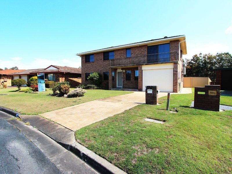 17 Shearwater Crescent, Harrington NSW 2427