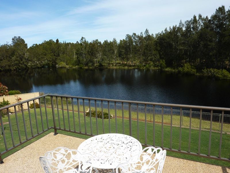 17 Shearwater Crescent, Harrington NSW 2427