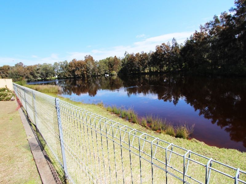 17 Shearwater Crescent, Harrington NSW 2427