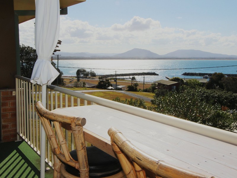 1 Joyce Street, Crowdy Head NSW 2427