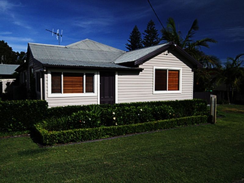 11 Scott Street, Harrington NSW 2427