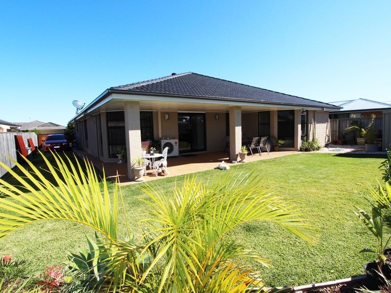 25 John Gollan Avenue, Harrington NSW 2427