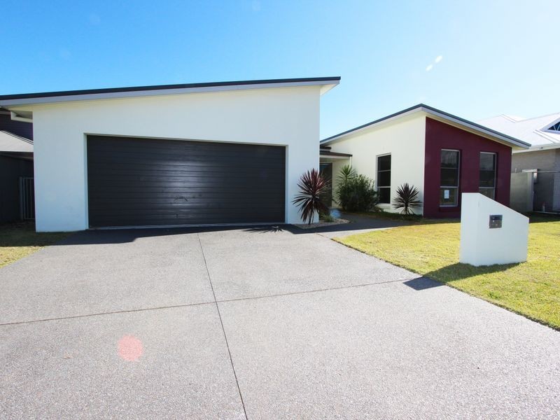 11 Josephine Boulevard, Harrington NSW 2427