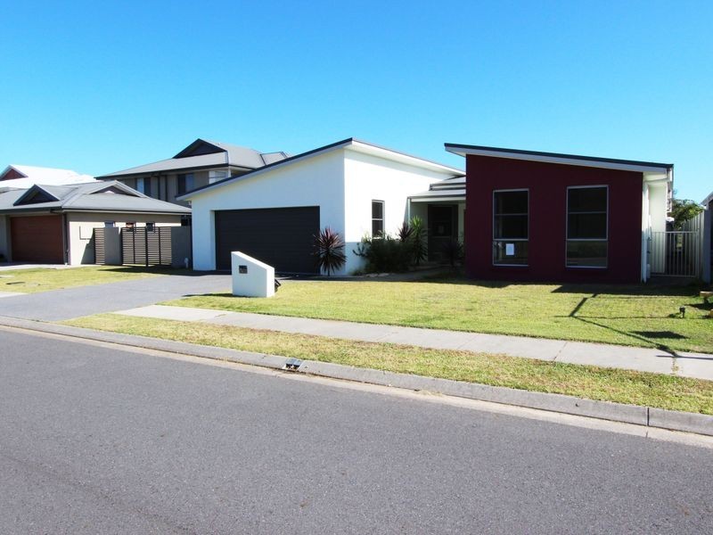 11 Josephine Boulevard, Harrington NSW 2427