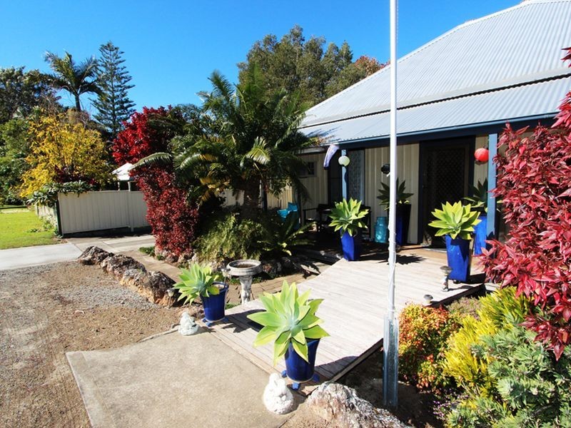 6 Macquarie Street, Coopernook NSW 2426