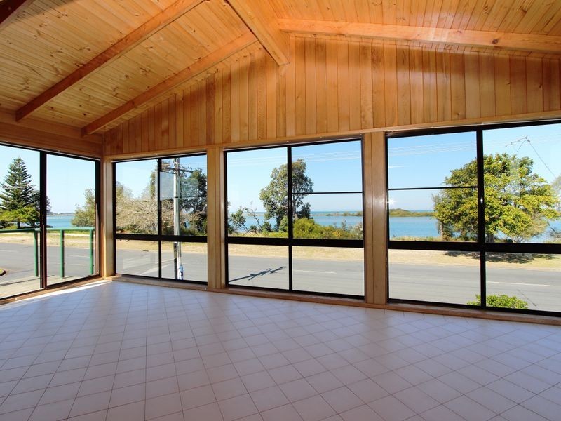 125 Beach Street, Harrington NSW 2427