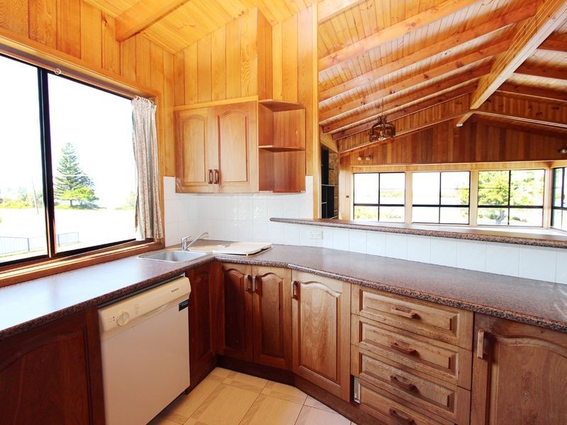 125 Beach Street, Harrington NSW 2427