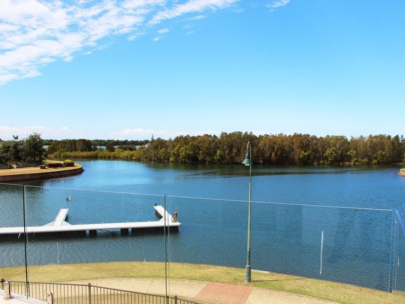 8/4-6 Electra Parade, Harrington NSW 2427