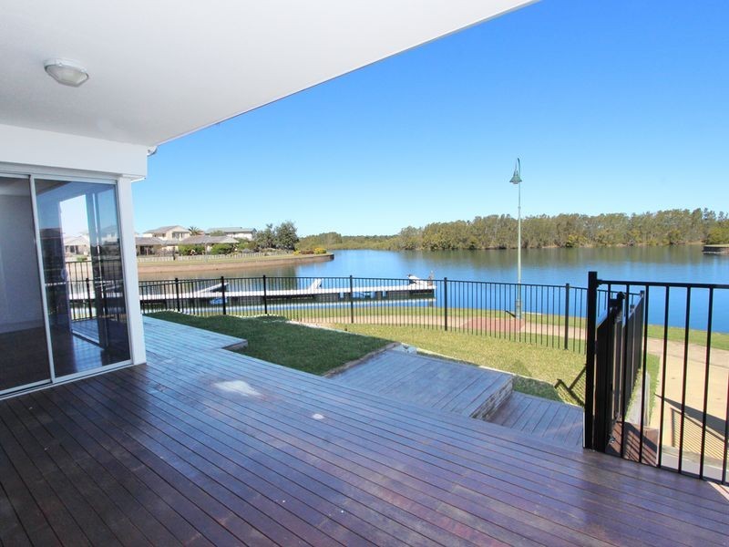 13/4-6 Electra Parade, Harrington NSW 2427