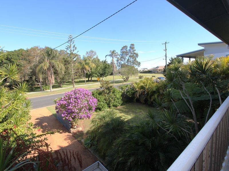 287 Beach Street, Harrington NSW 2427
