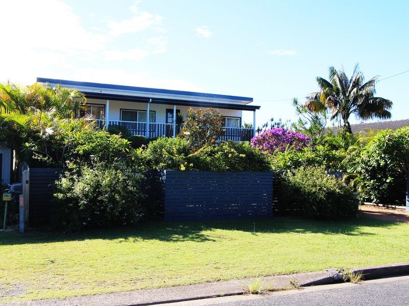 287 Beach Street, Harrington NSW 2427