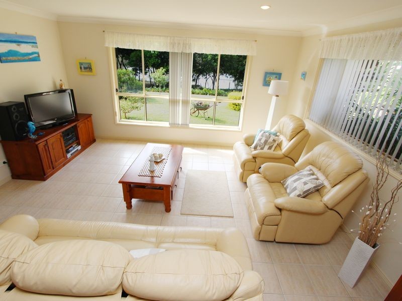 30 Sovereign Avenue, Harrington NSW 2427