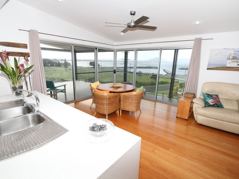 8 Deborah Street, Crowdy Head NSW 2427