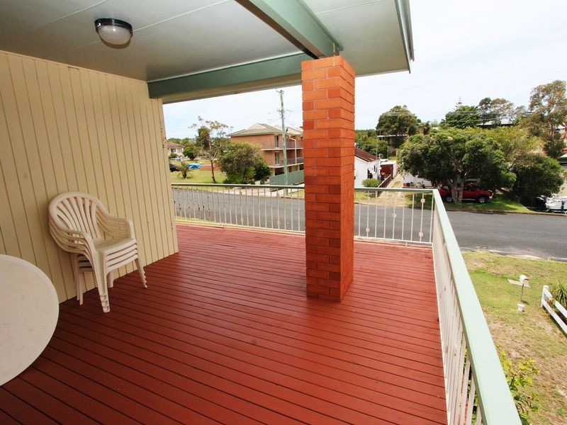 18 Elizabeth Street, Harrington NSW 2427