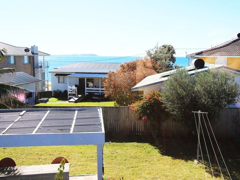 4 Leopold Street, Crowdy Head NSW 2427