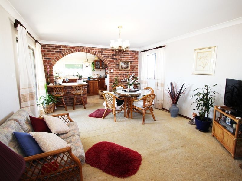 11 Dolphin Park Crescent, Harrington NSW 2427