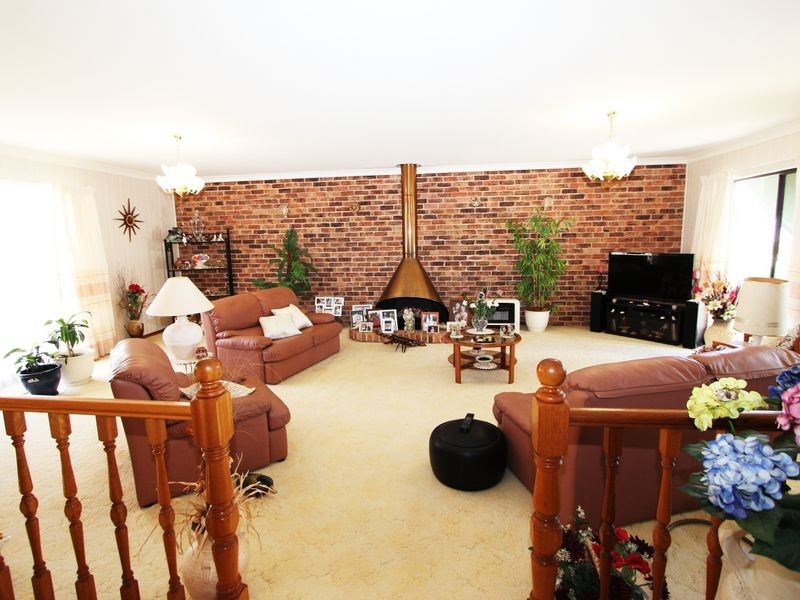 11 Dolphin Park Crescent, Harrington NSW 2427