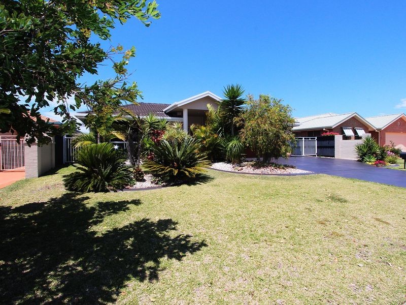 42 John Gollan Avenue, Harrington NSW 2427