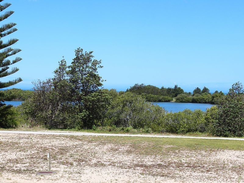 207 Beach Street, Harrington NSW 2427